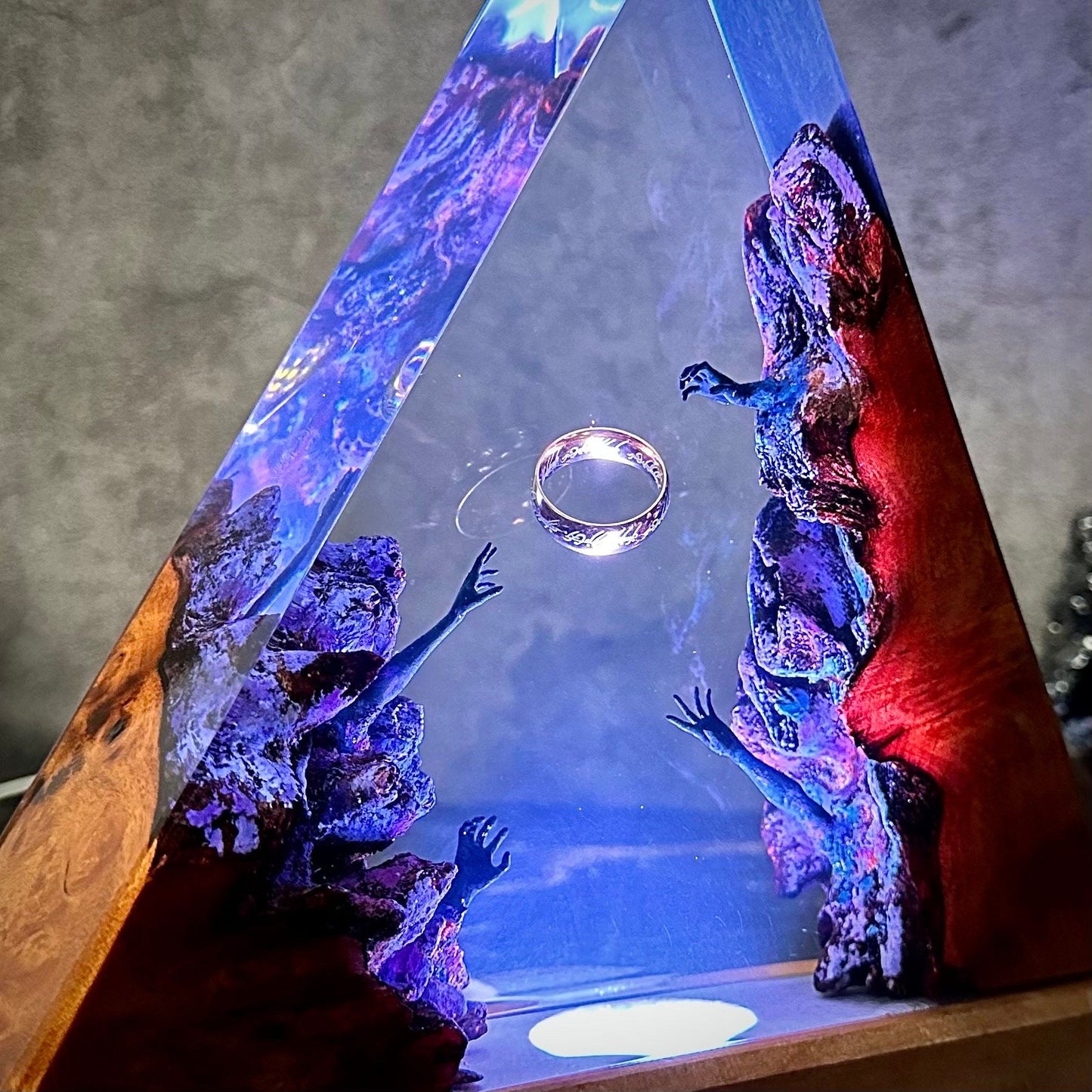 Magic ring epoxy resin wooden night light handmade gift home decoration marine resin lamp boyfriend's gift
