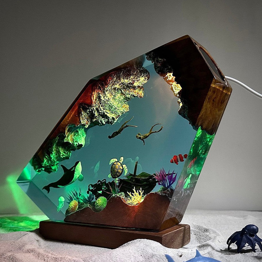 Ocean-themed epoxy resin lamp side view – killer whale, turtle, and diver scene, handmade Christmas gift for scuba or sea life fans