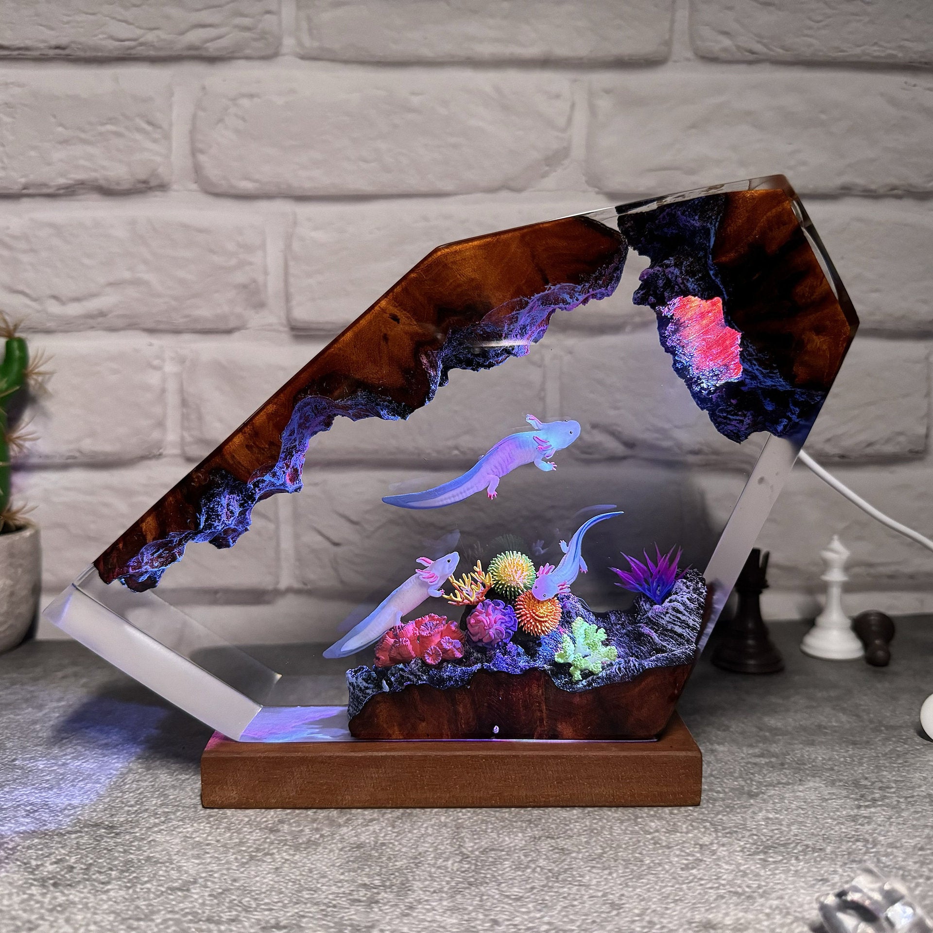 Salamander Resin Lamp – Handmade Resin Art Lamp, Unique Gift for Daughter, Christmas Gift