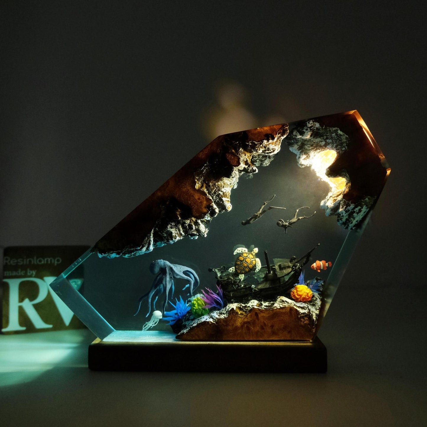 Octopus and Turtle Resin Nightlight Couple Divers Explore the Underwater World Unique Decoration Christmas Gift