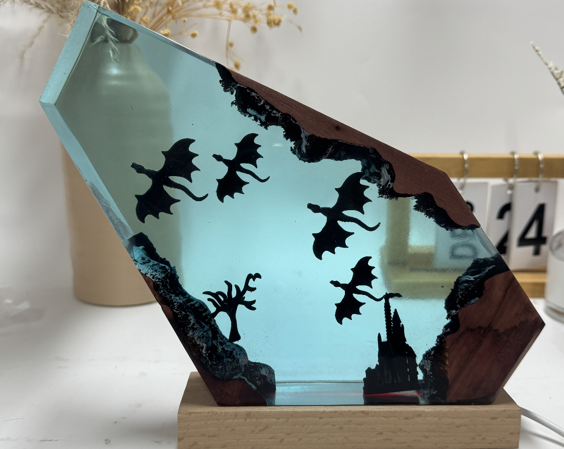 Epic Fire vs Ice Dragon Lamp – LED Resin Art Gift for Gamers and Mythical Creatures Fans