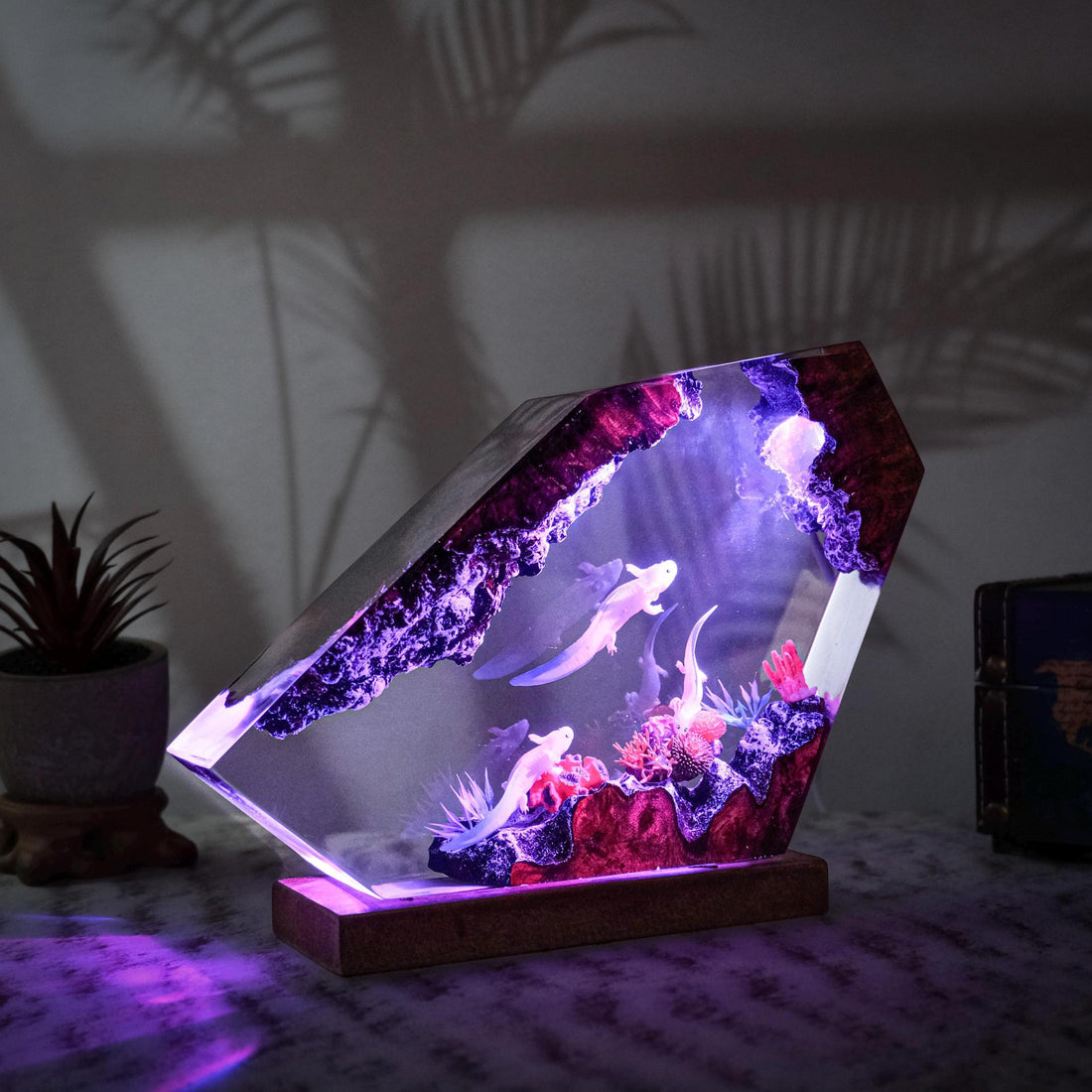 Salamander Resin Lamp – Handmade Resin Art Lamp, Unique Gift for Daughter, Christmas Gift